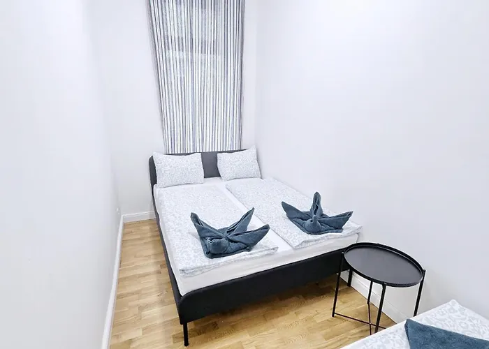 Spacious In A Lively Area *