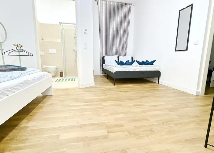 Spacious In A Lively Area * Bécs