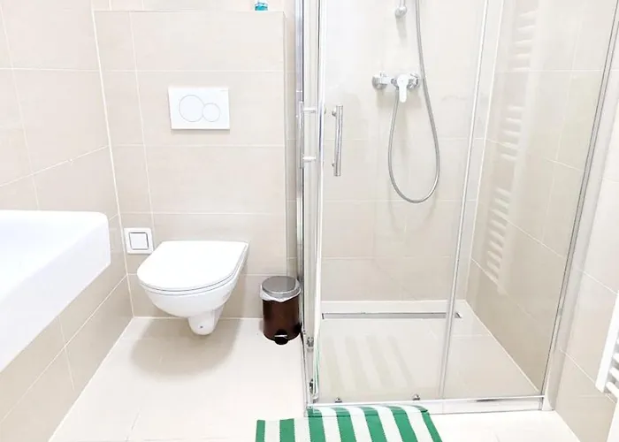 Spacious In A Lively Area *